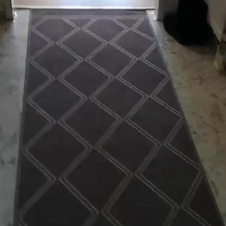 Apartment Apartment *