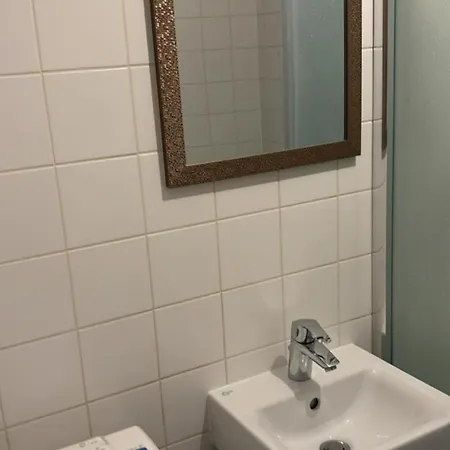Apartment Apartment *